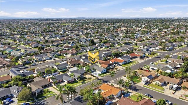 17781 Flintstone Lane, Huntington Beach, CA 92647