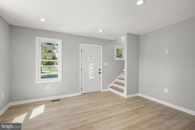 2917 E LEE AVE, Alexandria, VA 22306