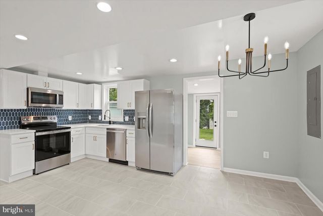 2917 E LEE AVE, Alexandria, VA 22306