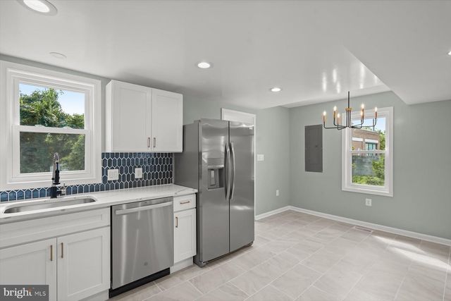 2917 E LEE AVE, Alexandria, VA 22306