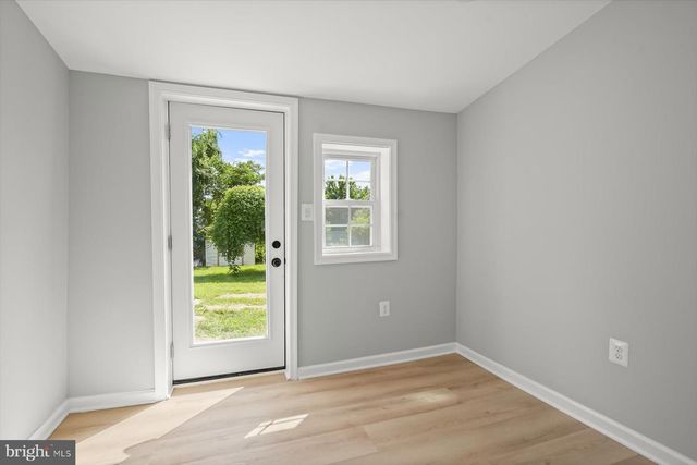 2917 E LEE AVE, Alexandria, VA 22306