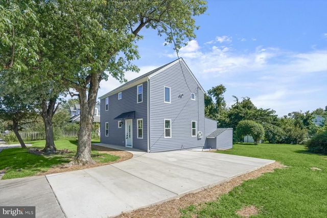 2917 E LEE AVE, Alexandria, VA 22306