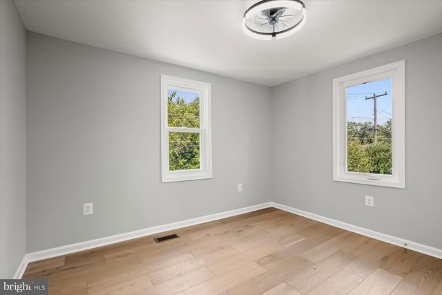 2917 E LEE AVE, Alexandria, VA 22306