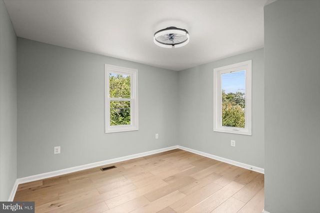 2917 E LEE AVE, Alexandria, VA 22306