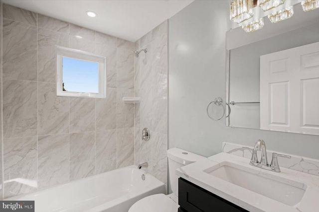 2917 E LEE AVE, Alexandria, VA 22306