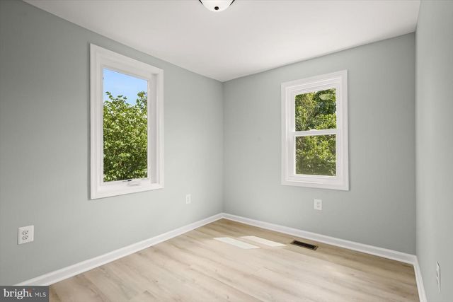 2917 E LEE AVE, Alexandria, VA 22306