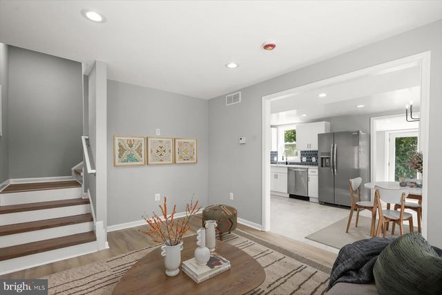 2917 E LEE AVE, Alexandria, VA 22306