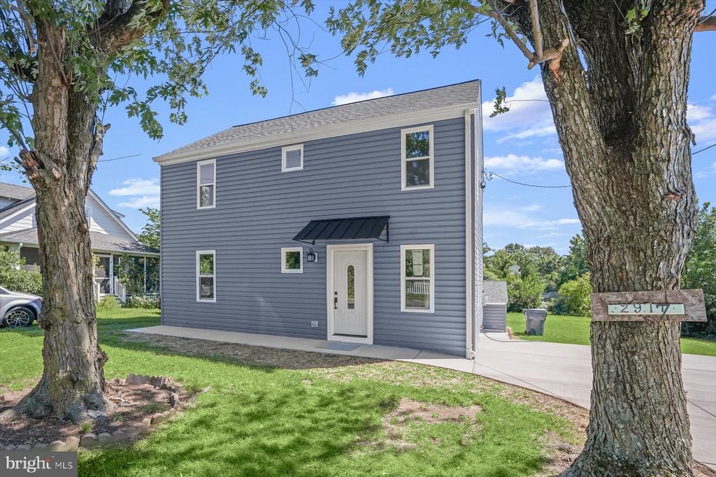 2917 E LEE AVE, Alexandria, VA 22306