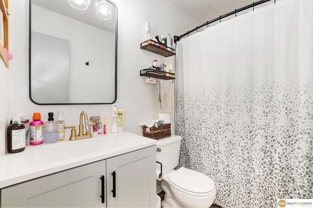 7971 Curtis Avenue, Omaha, NE 68134