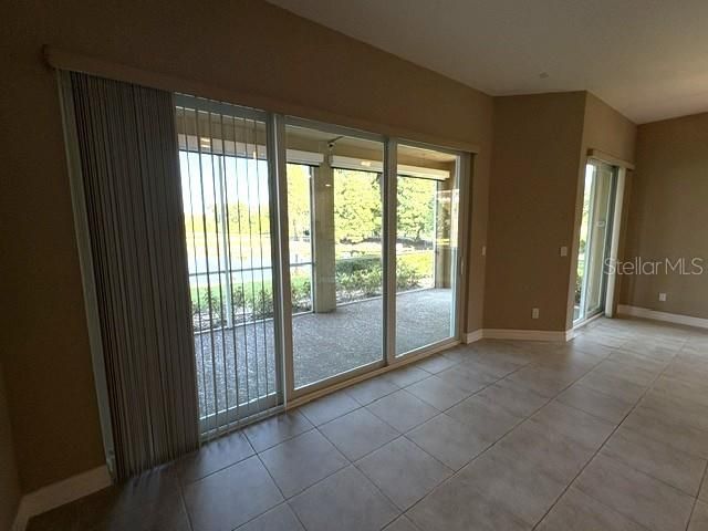 1425 EMERALD DUNES DRIVE 17, Sun City Center, FL 33573