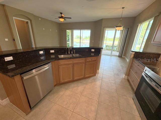 1425 EMERALD DUNES DRIVE 17, Sun City Center, FL 33573