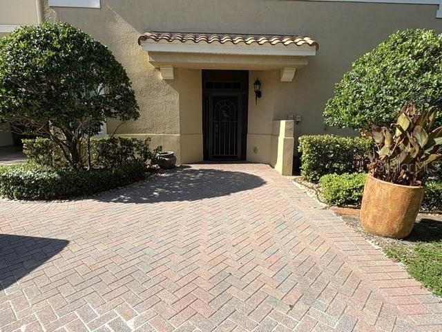 1425 EMERALD DUNES DRIVE 17, Sun City Center, FL 33573