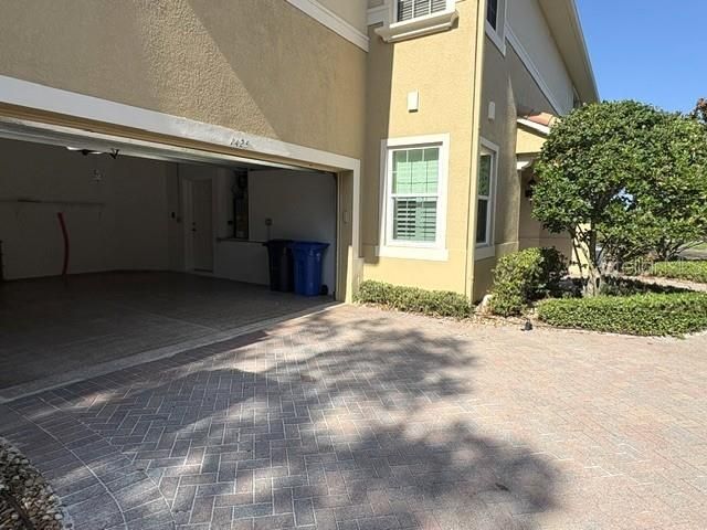 1425 EMERALD DUNES DRIVE 17, Sun City Center, FL 33573