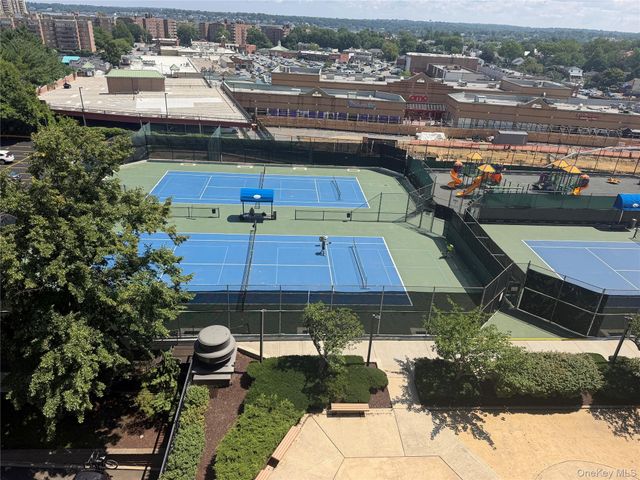 2 BAY CLUB DRIVE 7Y, Bayside, NY 11360