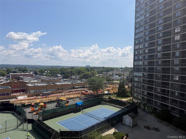 2 BAY CLUB DRIVE 7Y, Bayside, NY 11360