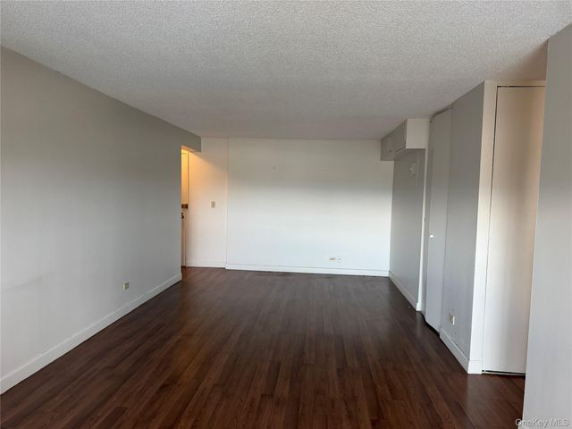 2 BAY CLUB DRIVE 7Y, Bayside, NY 11360