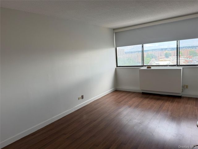 2 BAY CLUB DRIVE 7Y, Bayside, NY 11360