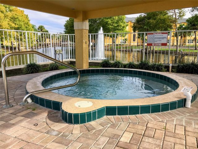 4572 COMMANDER DRIVE 1226, Orlando, FL 32822