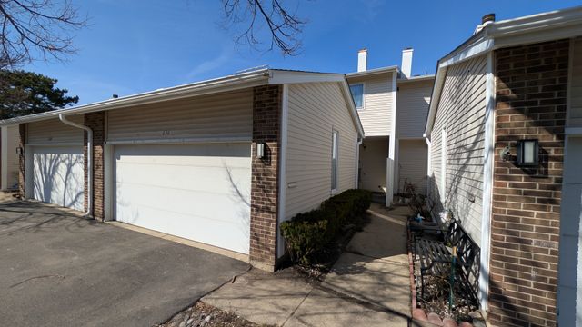 636 Pintail Street, Deerfield, IL 60015