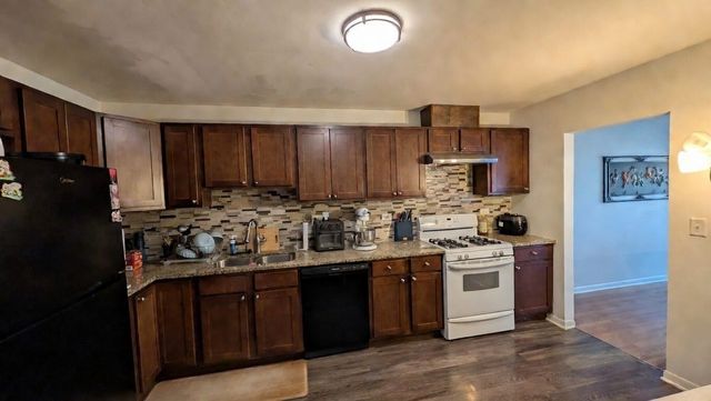 636 Pintail Street, Deerfield, IL 60015