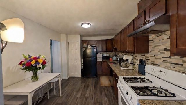 636 Pintail Street, Deerfield, IL 60015