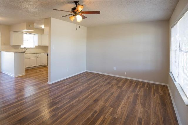 3426 Charlotte Dr, Corpus Christi, TX 78418