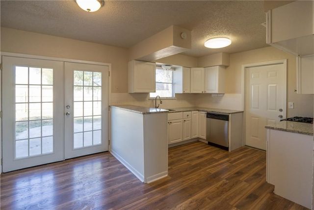 3426 Charlotte Dr, Corpus Christi, TX 78418