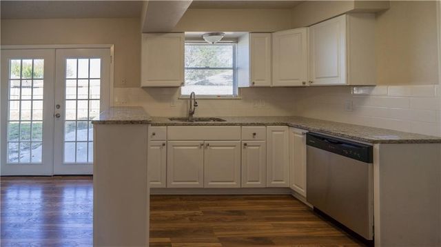 3426 Charlotte Dr, Corpus Christi, TX 78418