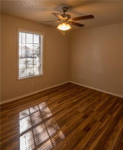3426 Charlotte Dr, Corpus Christi, TX 78418