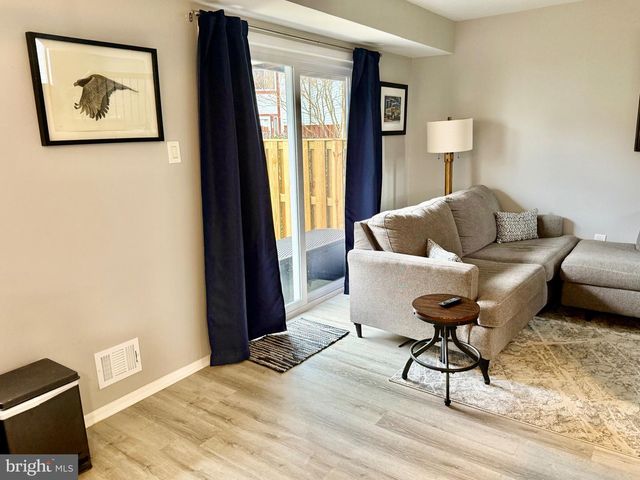 1910 SEVEN OAKS, Crofton, MD 21114