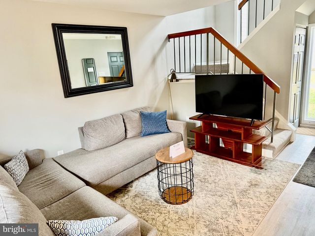 1910 SEVEN OAKS, Crofton, MD 21114