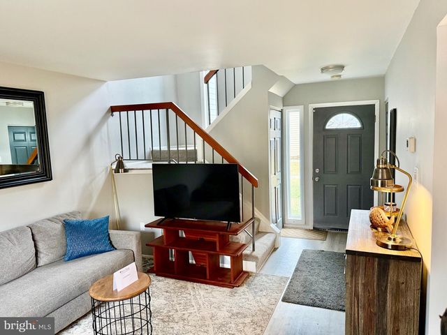 1910 SEVEN OAKS, Crofton, MD 21114