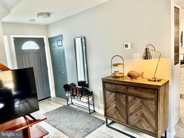 1910 SEVEN OAKS, Crofton, MD 21114