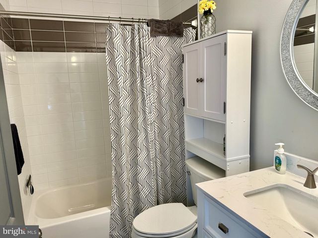 1910 SEVEN OAKS, Crofton, MD 21114