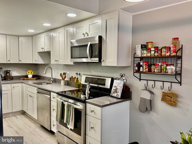 1910 SEVEN OAKS, Crofton, MD 21114