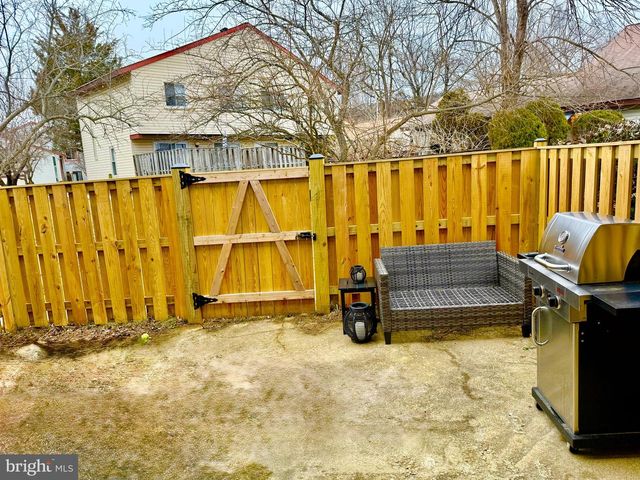 1910 SEVEN OAKS, Crofton, MD 21114