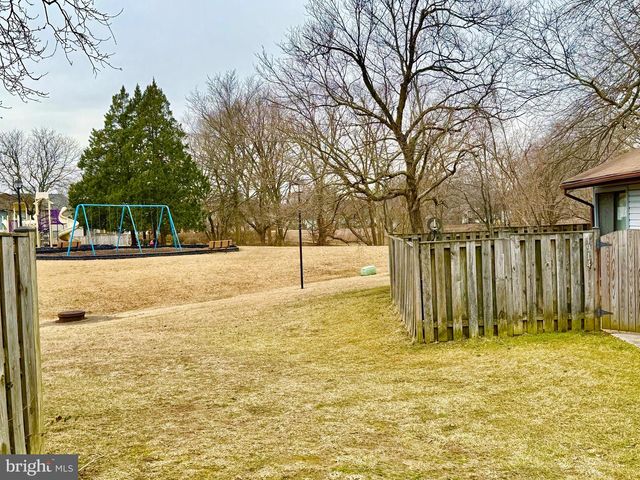 1910 SEVEN OAKS, Crofton, MD 21114