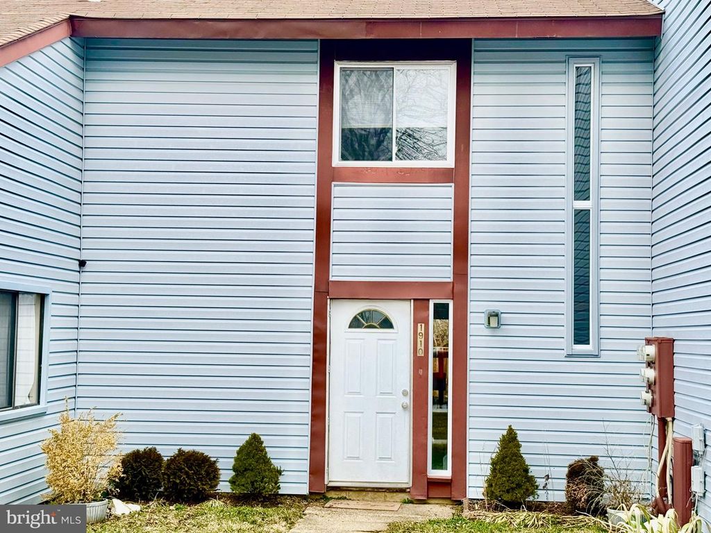 1910 SEVEN OAKS, Crofton, MD 21114