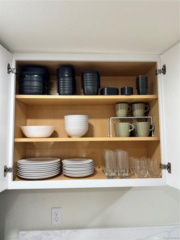 6526 S Elizabeth Way, Centennial, CO 80121