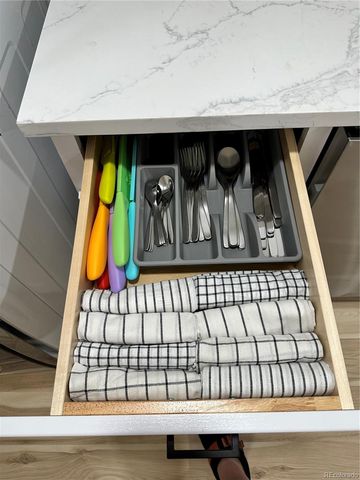 6526 S Elizabeth Way, Centennial, CO 80121