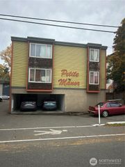 13717 32nd Avenue NE, Seattle, WA 98125