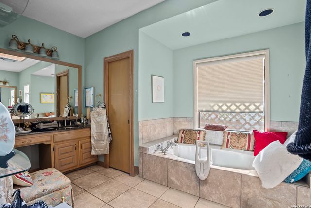 14718 Aegean, Selma, TX 78154