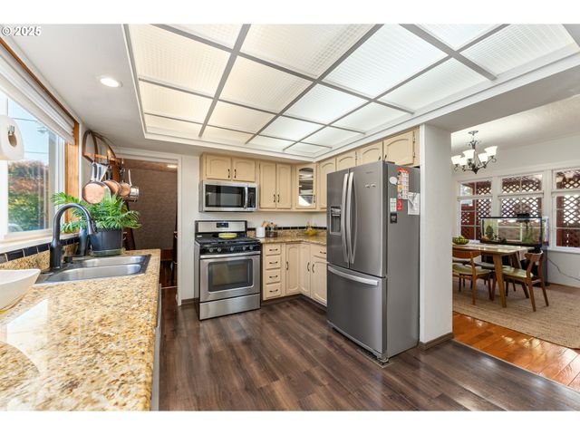 2924 Ne 52ND Ave, Portland, OR 97213