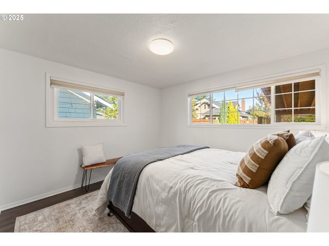 2924 Ne 52ND Ave, Portland, OR 97213