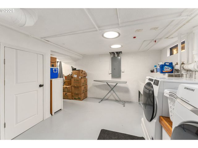 2924 Ne 52ND Ave, Portland, OR 97213