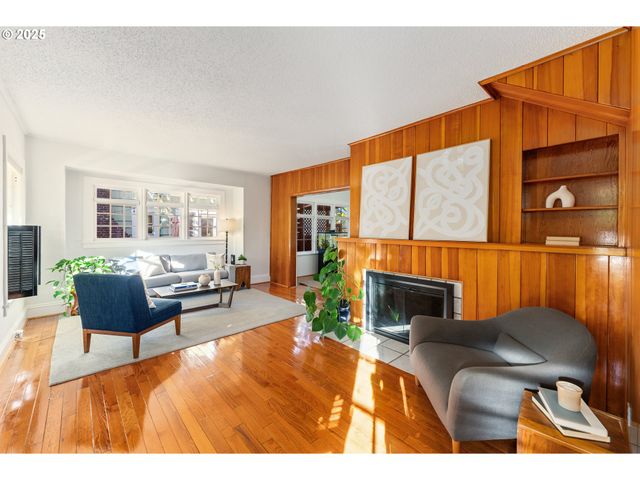 2924 Ne 52ND Ave, Portland, OR 97213