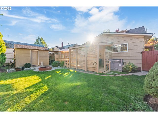 2924 Ne 52ND Ave, Portland, OR 97213