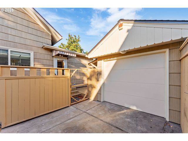 2924 Ne 52ND Ave, Portland, OR 97213