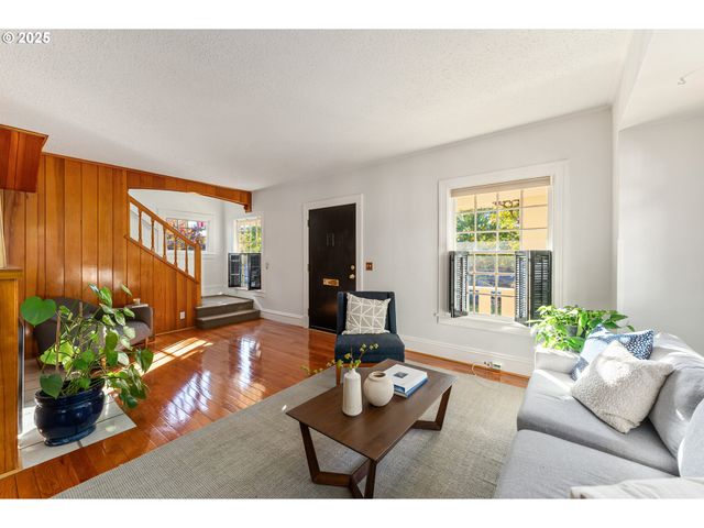 2924 Ne 52ND Ave, Portland, OR 97213