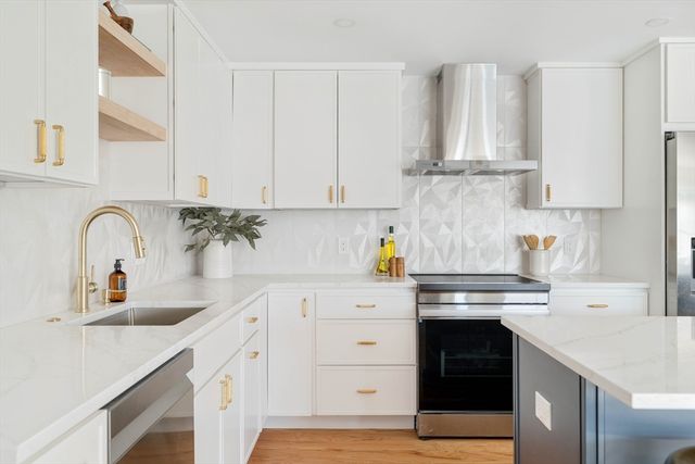 655 Saratoga Street 201, Boston, MA 02128